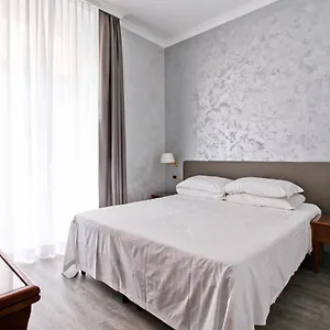 3* Hotel Invictus