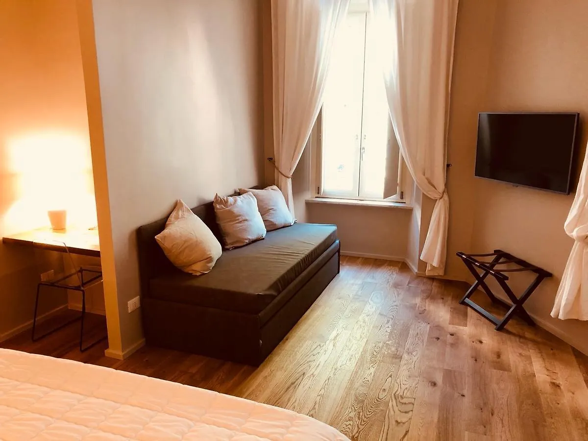 Giselda Home Roma Itália